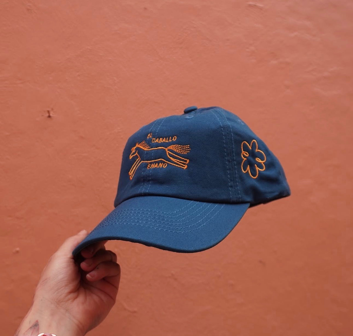 SOFÍA ORIZAGA gorra