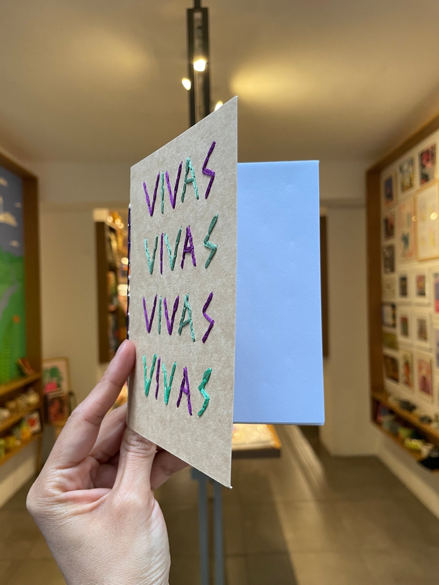 HIJASDELALUNA libreta 1/4 vivas bordadas