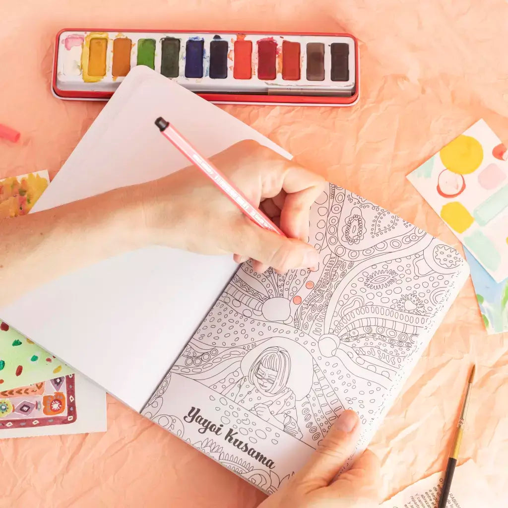 PINKA Atelier de arte para colorear