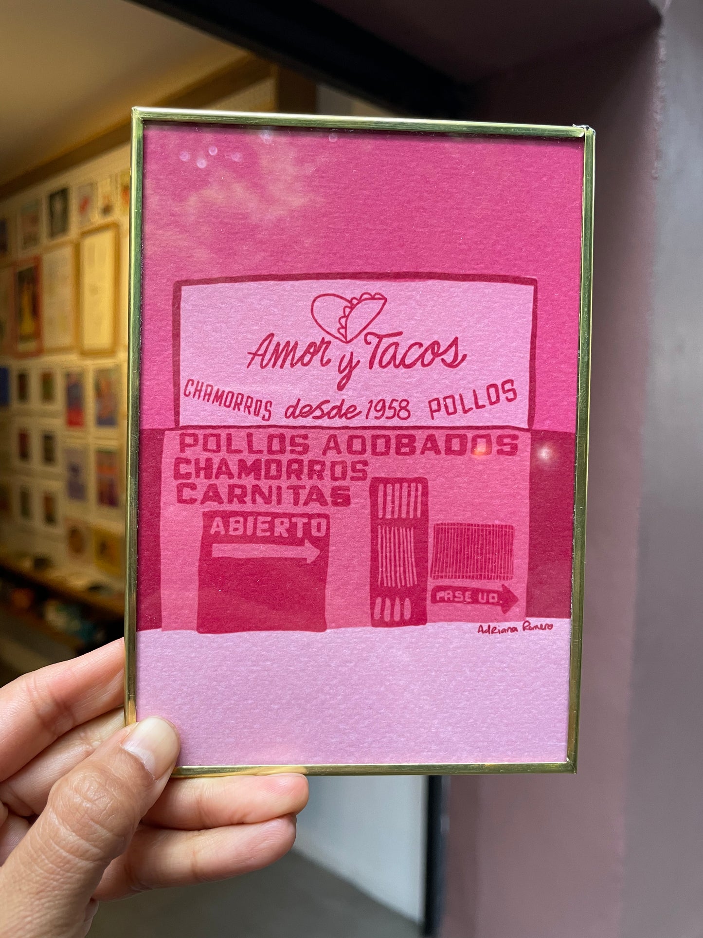 ADRIANA ROMERO enmarcado postal chica amor y tacos