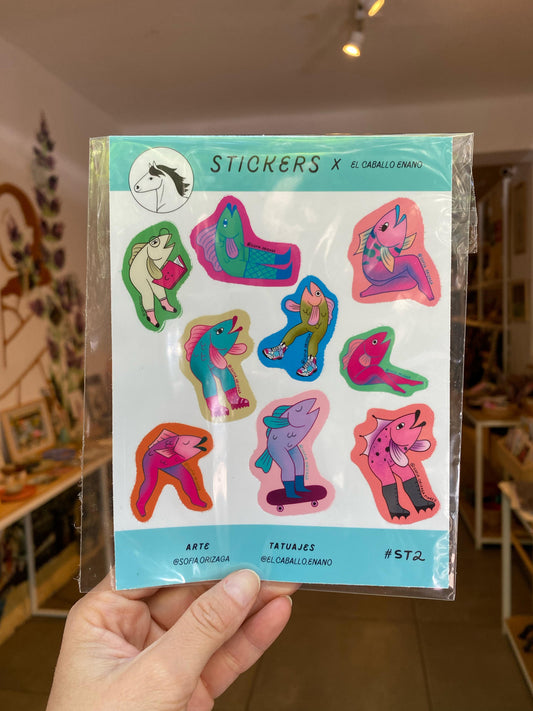 SOFÍA ORIZAGA stickers peces con patas
